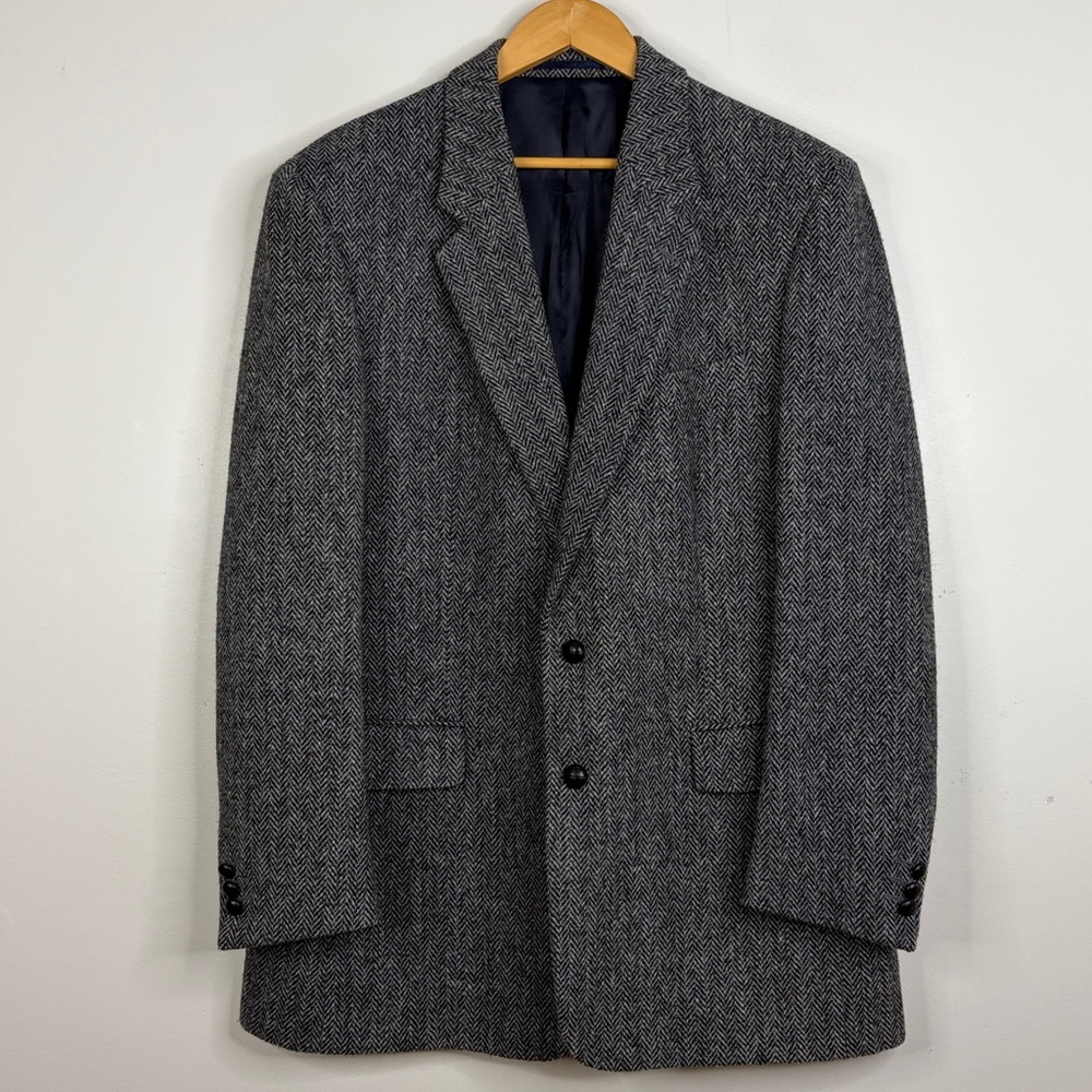 Men's Gray Herringbone Wool Blazer - Picture 2 of 16